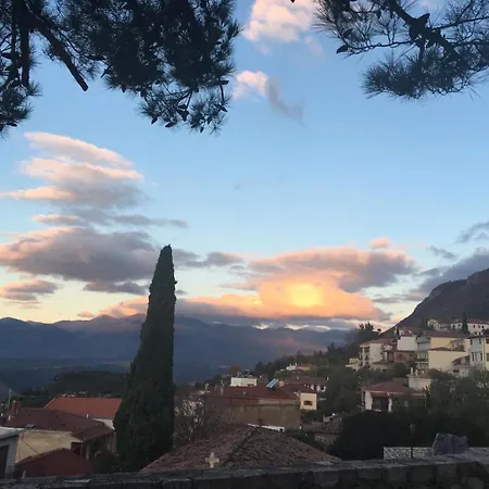 בית הארחה Epic דלפי